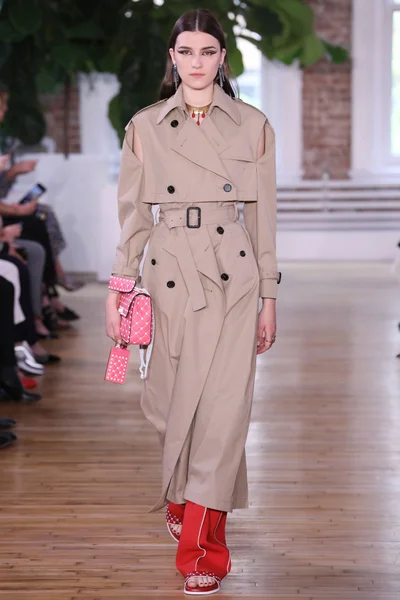 Look 11